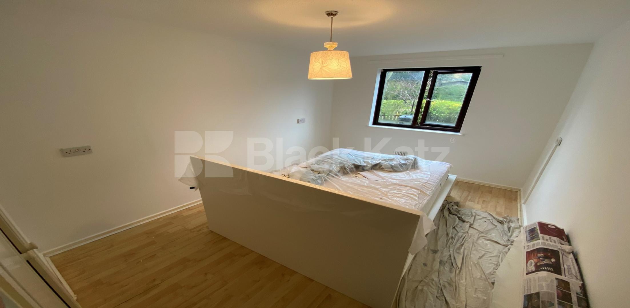 			1 Bedroom, 1 bath, 1 reception Ground Floor Flat			 Deanery Close, East Finchley